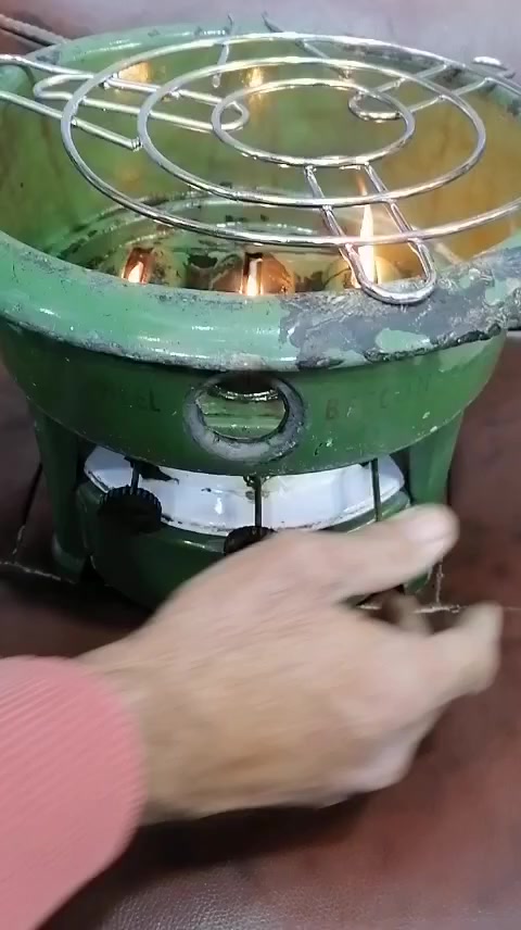 مكينه رويال اصليه قديمه شغاله 
السعر ٤٠


**إذا كنت صاحب هذا الإعلان وتريد حذفه لأي سبب، رجاءا أرسل رسالة إلى الدعم الفني**