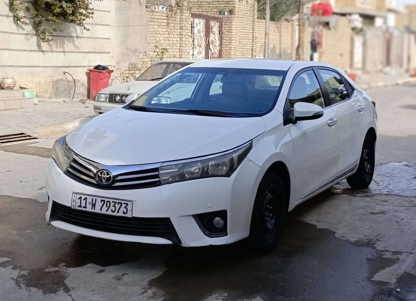 سلام عليكم سياره كورولا موديل السياره 2015 خليجيه رقم بغداد مشروع وطني سنويه جديده  رقم جديد تحويل مباشر بلسم السياره جاهزة من كلشي مكان سياره واسط السياره مكفولة كفالة عامه من ضربة كص نقل جثه والوصولايات والصبغ حزام مكينه ولكير مكفولات تبريد شغال السياره اي نقص مابيه حداديه خلفي امامي جديده تخم تاير جديد السياره فول مواصفات  تحكم استيرن اشاره بلمري بصمه تشغيل ستيراد خاص شركه العامه سعر السياره 118ورقه بيه مجال حك جيه رقم موبايل صاحب سيارة موجود بلنشر 
***********
