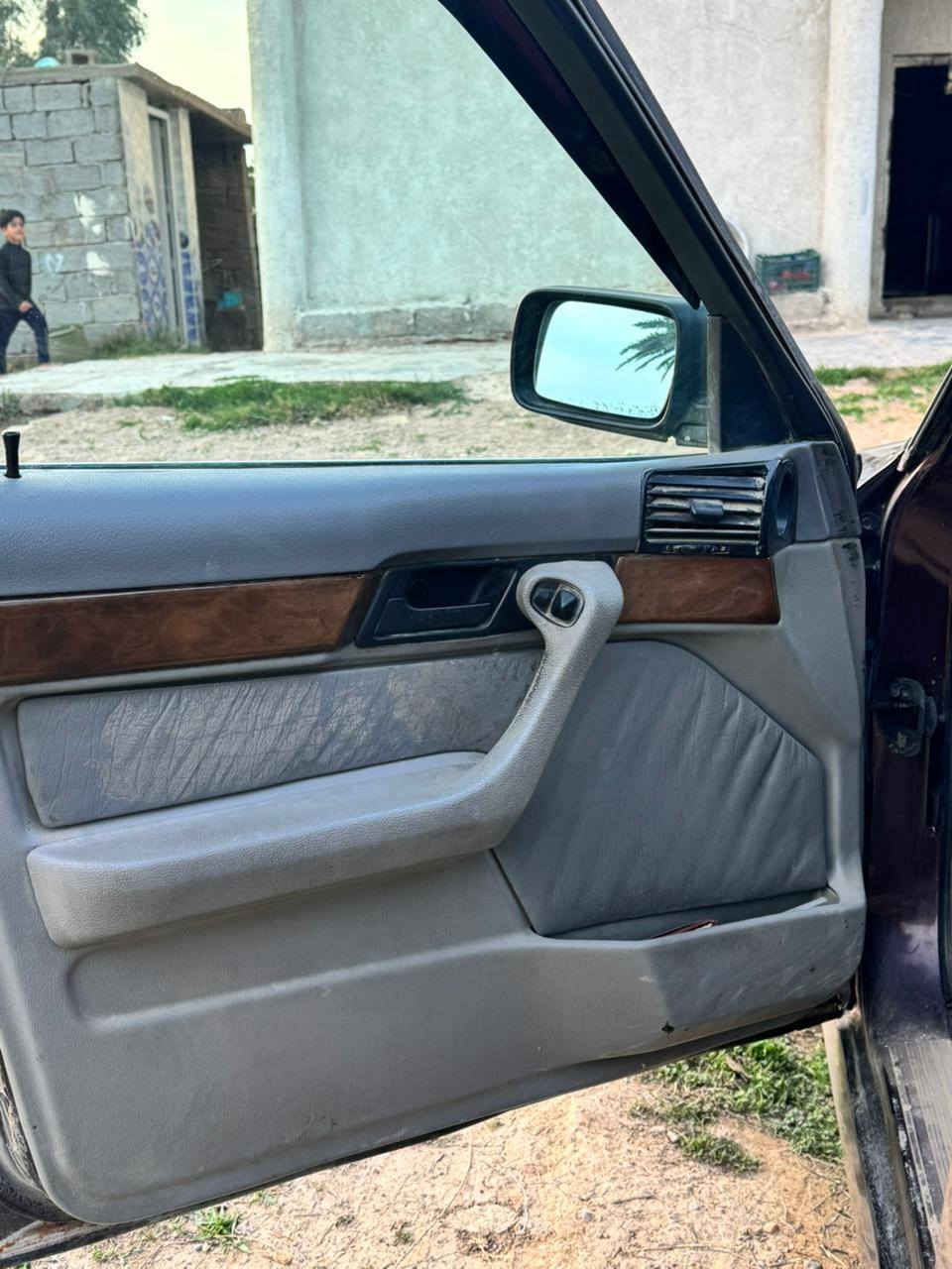 بي آم ٥٢٥ مسكر عدل موديل ٩١ رقم الانبار  مشروع وطني بسمي مصبوغ عام للجمالية   بجم عريض  مكينة كير جدد صدر امامي خلفي جديد السياره جاهزة من كلشي للبيع فقطط
سعر ٦٨ 
مكان السياره ابو غريب
رقمي ***********
