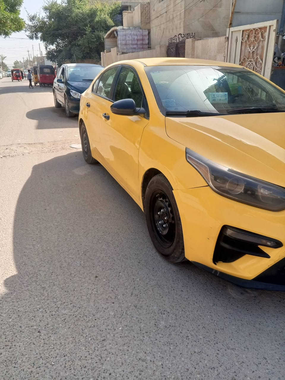 السلام عليكم
فورتي موديل ٢١ محرك ٢٠٠٠ دوش 
كير اي تي جديد 
السيارة فول مواصفات عدة الفتحة السيارة خير من لله وبالعافية ع ياخذهة حادثهة جاملغ وبنيد فقط بنيد مبدل السيارة  كلهة ليبل واحد عدة البنيد رقمهة واضح وتكدرون طلعون صور الحادث السيارة لاشاصي ولا لغد ولا دواخل كلهن مكفولات ومكينة مكفولة وكير ايتي جديد شادة هم كفالة السيارة مناقصهة شي وبيهة هنا بالعراق هم خدوش وطخات بس كلهن راشهن جمالية سعر السيارة ١٢٥ 
سنوية جاهزة وتحويل ثاني يوم مصفر هيئة 
ملاحضة عليهة غرامة ٤٠٠ الف تنشال من السعر السيارة 
السيارة موصفاتهة معروفة فول عدة الفتحة رقم الهاتف ***********
مكان بغداد شهداء البياع وبالعافية ع ياخذهة
