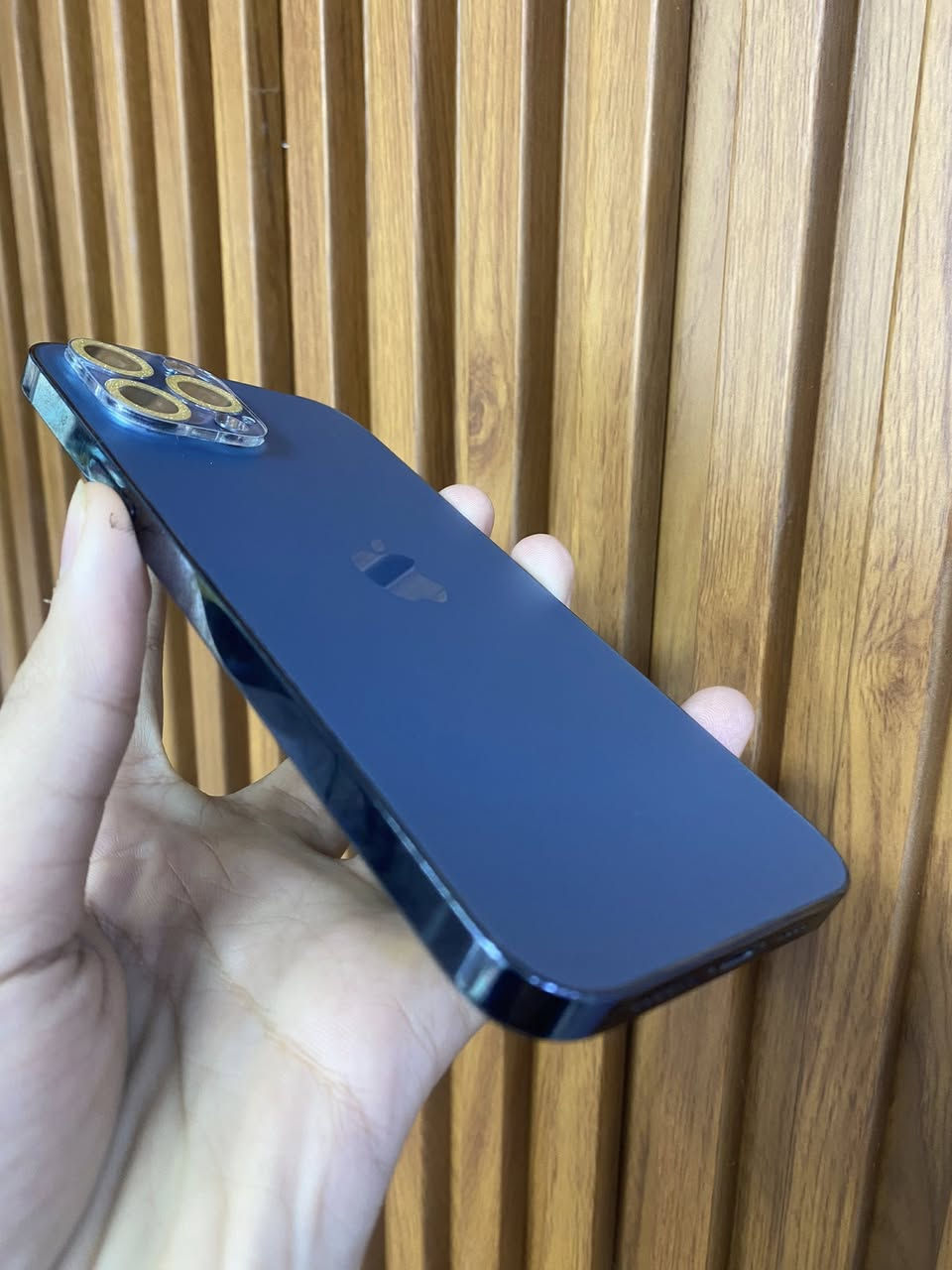 12 برو ماكس
مبدل شاشه وكامره الباقي مكفول ذاكره 256 بطاريه 92 سعر 300 حي اور ***********
