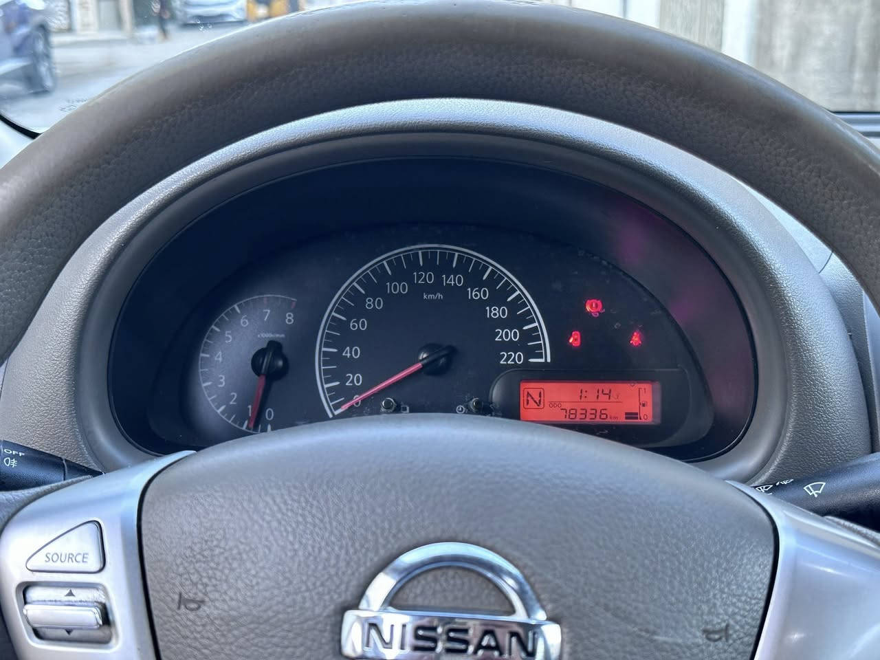 السلام عليكم
نيسان سني هندي بليتة زركة ٢٠٢٠ ماشية ٧٨ الف طختها مثل ما موضح بالصور الصندوق رصعة والجملغ الامامي بارد والخط الاحمر صبغ ضربة دراجة بدون دواخل وبدون شواصي كله كفالة السيارة مناقصها برغي  الحمد لله السيارة كلش نظيفة سونارك وين متريد ترايك وين متريد السيارة بأسم اخوية تحويل ثاني يوم المكان بغداد الحرية رقم التليفون ***********
السعر ١١٠ وبي مجال بسيط كلش
