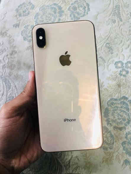 ايفون xs max
الذاكرة 64 
بطارية 100 
دبل سيم مو تك شريحتين
الجهاز شغال شرط بدون خلل مبدل بطارية فيس ايدي واكف شاشة اصلية فقط هاذا الفطر موضح بل صور السعر 125 شراي راسلني او اتصل ***********
