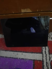 آيباد ٩ • نضيف • شوفه عينك