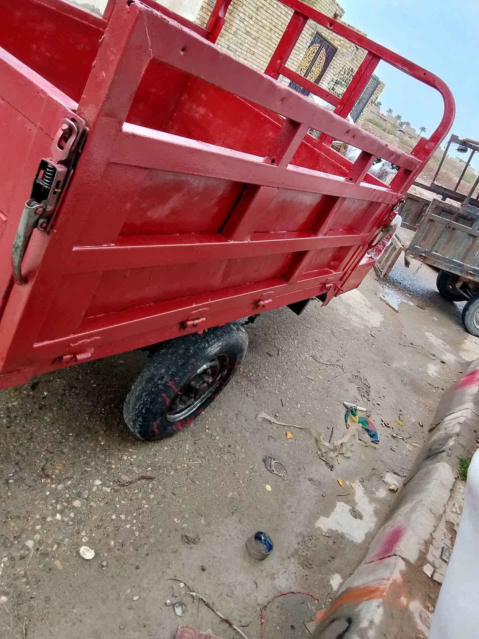 السلام عليكم ستوته للبيع نظيفه وجديده حلوه ماكينه جديده شاصيه نظيف حلو العنوان بالعماه سعر ب 850 وبيها مجال رقم الهاتف ***********
