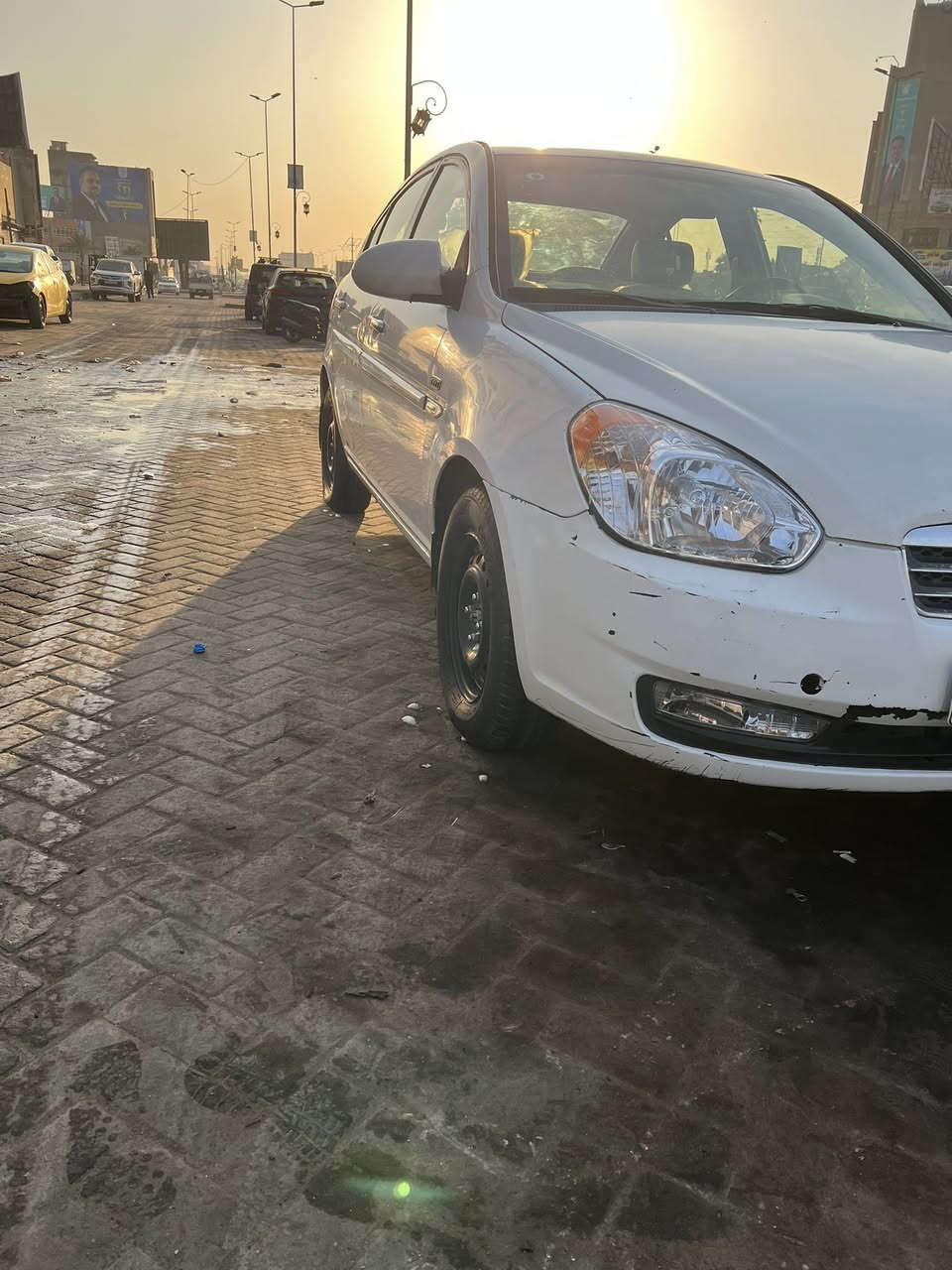 سلام عليكم اكسنت 2009خليجي سياره خير من الله هاي سياره كبالك موجود سونار وموجود فديو للسياره داير مدارير سعر 85وبيه مجال ***********  بغداد
