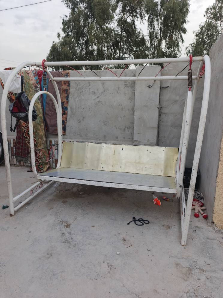 سلام عليكم مرجوحه لبيع من القديم حديد كلش قوي النضافه ٧٠ بلميه يرادله بس صبق السعر 200 وبيه مجال لطيبين مستعجل على بيعته العنوان بغداد سبع البور ***********واتساب فقط
