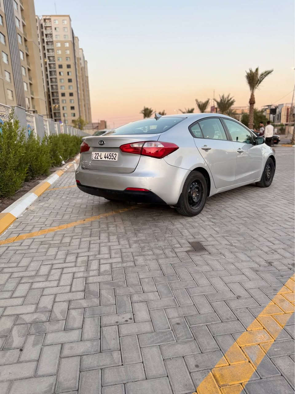 *********** 
سلام عليكم رمضان كريم انشاءالله 
فورتي 2017 امريكي حادث قبق جنطة فقط بدون ايرباك ودواخل وصور حادث موجودة تخم تاير جديد صدر جديد  مواصفات العادية مال فورتي للبيع بسعر 120 وبيها مجال بسيط مكاني بغداد حي الجهاد 
*********** بغداد, العراق
