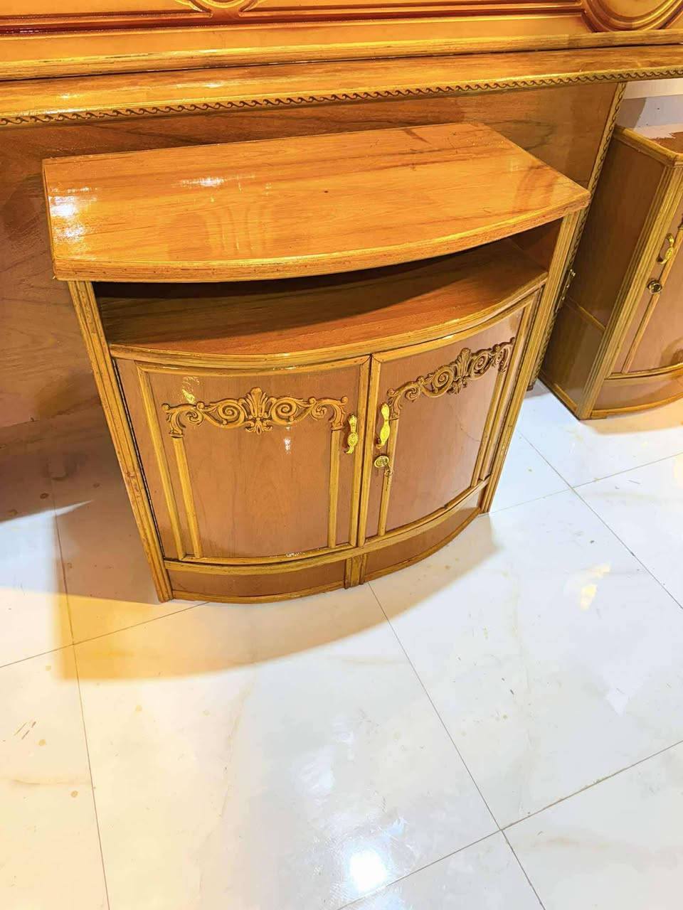 غرفه صاج داخل خارج ٤ مليم
السعر مليون ١٠٠ مليون قفل 
شد نقل داخل بغداد مجاني 
نضافه ٩٠
٩ قطع 
ضهر جرجوبه براغي


**إذا كنت صاحب هذا الإعلان وتريد حذفه لأي سبب، رجاءا أرسل رسالة إلى الدعم الفني**