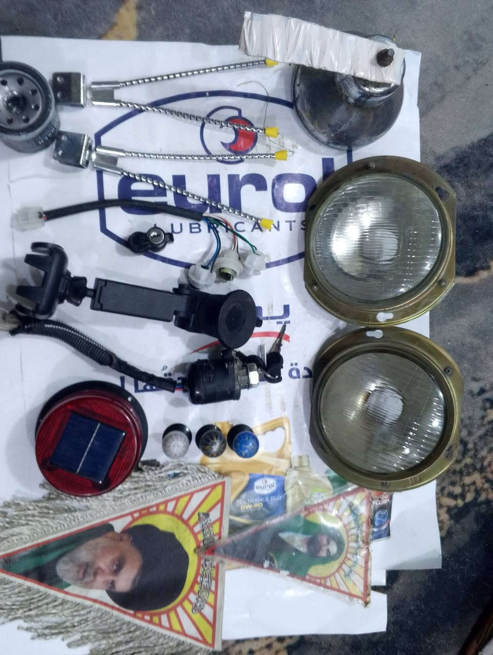 قرار مع التيك توك جديدات ما بي شي خابر علي وتدلل السعر 60 وبين مجال ***********
