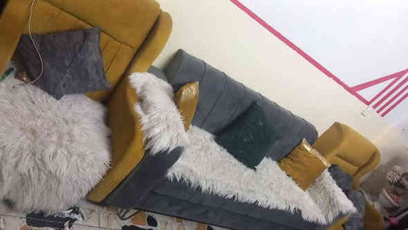 تخم ١٠ مقاعد 
كاونتر ٣ قطع 
مكينه خياطه وتطريز 
اوفر 
كاربت ٣ في ٦ 
للتواصل  ***********
