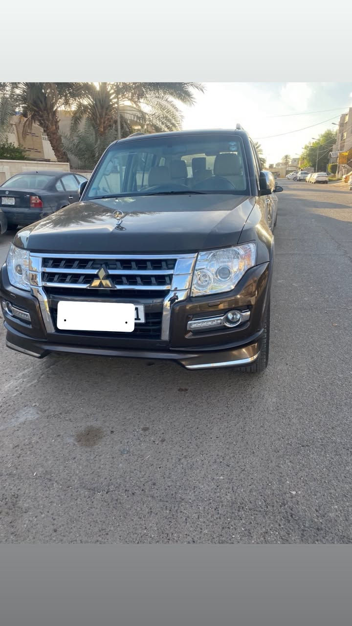 السلام عليكم
باجيرو حبتور 2019 العلامة الذهبية رأس الارنب  
كفالة عامة  
رقم اربيل 
مكينة : v6 / 3,800cc
4WD
الممشى : 39.000 كم 
المواصفات 
مري شفط 
دمام 
عدد الركاب : 7 
كشنات امامية كهرباء 
تحكمات استيرن
3 قطع تبريد 
كامرة خلفية 
مانع انزلاق 
السعر 275$
واتساب ***********
