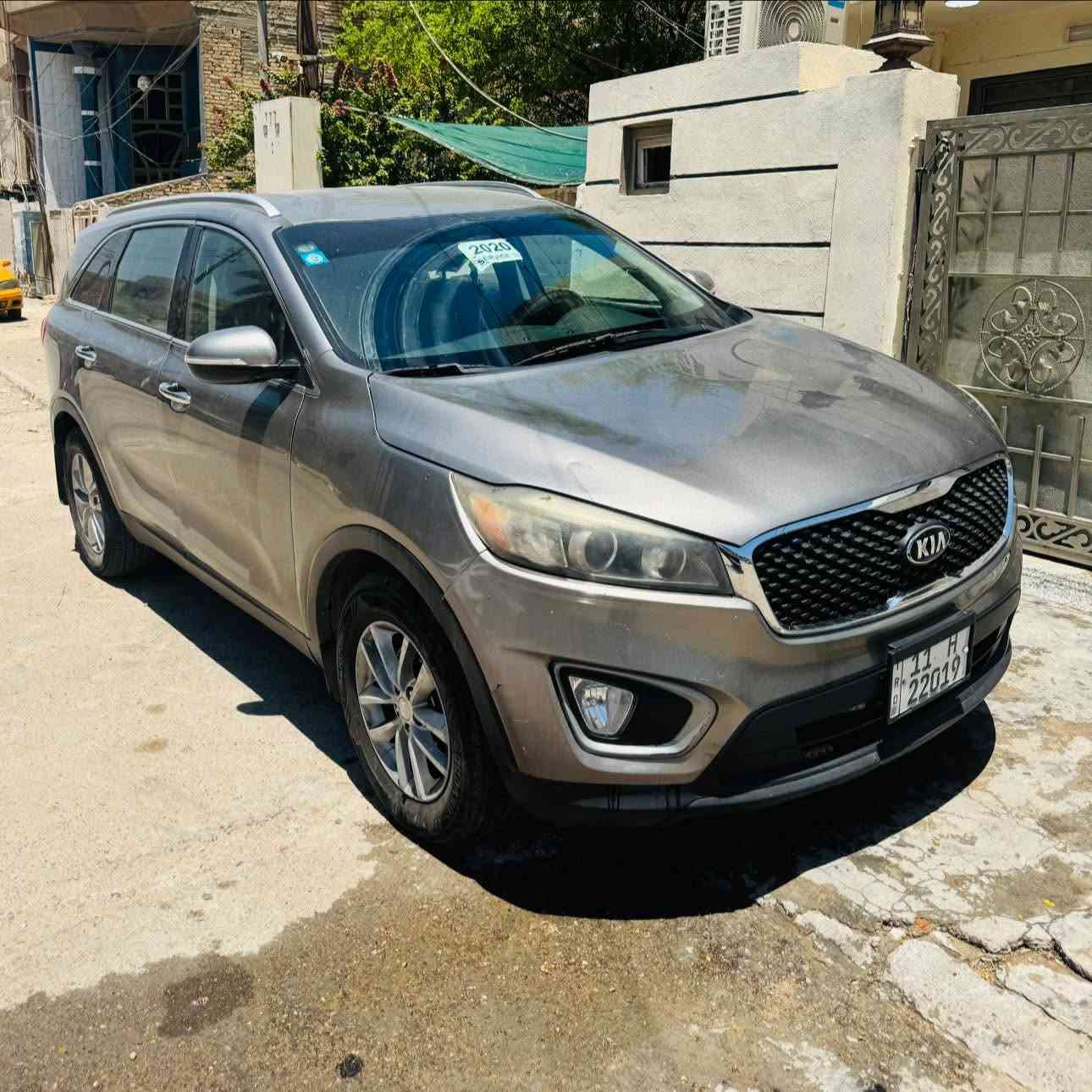 سورنتو 2018 بيع مستعجل لضروف
سلام عليكم 
سورنتو 2018
بغداد بئسمي تحولي ثاني يوم 
الحادث 
جاملغ امامي ايمن صبغ 
باب امامي ايمن صبغ 
باب خلفي ايمن جزء ربع اسفل 
جاملغ خلفي اسفل اسفل صبغ
صندوق جزء ربع صبغ 
المواصفات 
توقف ذاتي 
رادار امامي 
رادار ايسر
كشنات هيتر 
5 راكب 
محرك 2.400 
محرك غير مفتوح 
صدر امامي خلفي نضيف 
دبلات نضيف 
تايرات نضيفه 
السعر 163 $ وبيه مجال 
المكان بغداد الجديد- نعيريه 
الرقم الهاتف 
( *********** )
