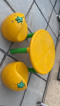 طاولة أطفال • ٢ كرسي • نوعية ممتازة