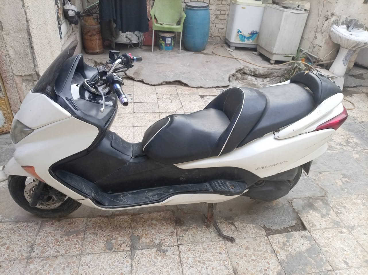 سلام عليكم دراجه صفر ٨
لبيع  مكان بغداد العبيدي اريده ٤٥٠ قفله شراي يراسل تجي تشوف بعينك ابيعه كوم حديد تجي تشوف بعينك *********** اكو مراوس ماكس نضيفه البوليسي نضيفه
