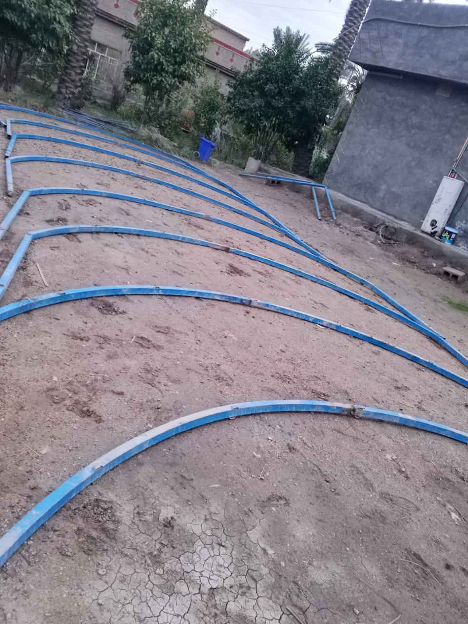 سلام عليكم
للبيع جادر بس حديد
وجادر ثاني غراضه كامله 21متر 
وكراسي 350 للبيع
وطبلات 200
وأربع مغاسل 
المكان بغداد قرب الشعله 
استفسار اتصل
*********** 
***********
