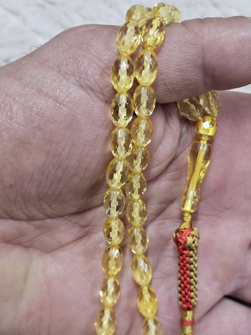 لعشاق النواعم ..لعشاق ذهب الرجال .. لعشاق المترش 
مسبحه من كهرب بحر البلطيق الحر الطبيعي الصافي المترش بخامة ذهب الرجال شرط وضمان مدى الحياة بأصالة الخامة لاكبس ولاضغط ولا مسال ولامعالج ولاكهرب صيني .
وزن ١٢ غرام ٤٩ حبه قياس الحبه ٦×٩ ملم


**إذا كنت صاحب هذا الإعلان وتريد حذفه لأي سبب، رجاءا أرسل رسالة إلى الدعم الفني**