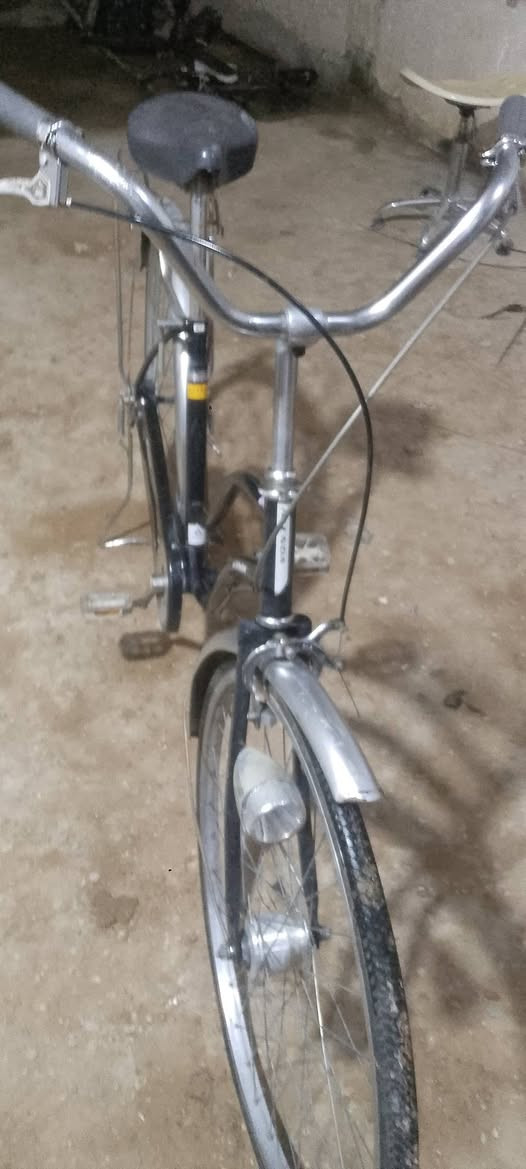 مرحبا شباب سلام عليكم
بيسكل لبيع مثل ما موضح بالصورة 
كامل جاهز تجي تفحص وتسوق 
قياس 27بناتي 
ويل حساس 
ويالة لامنيوم 
75الف


**إذا كنت صاحب هذا الإعلان وتريد حذفه لأي سبب، رجاءا أرسل رسالة إلى الدعم الفني**