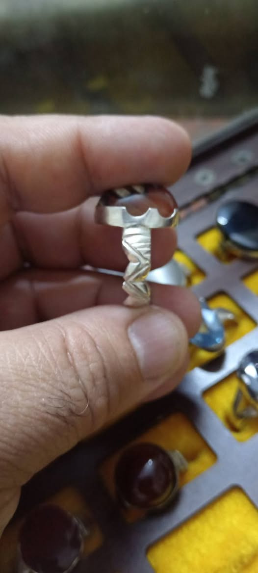 داوودي مصور فضة ٩٢٥ صياغة يدوية سعر الخاتم ٤٢ الف


**إذا كنت صاحب هذا الإعلان وتريد حذفه لأي سبب، رجاءا أرسل رسالة إلى الدعم الفني**