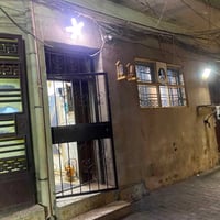للبيع.  دار مع شقه مع محل.  المساحه  124 متر. بغداد الكرخ. قريب على من...