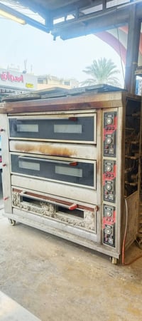 فرن كهربائي للبيع 3 خانات نضيف وصمونتة حلوة الشراي يجي خاص لو يتصل على...