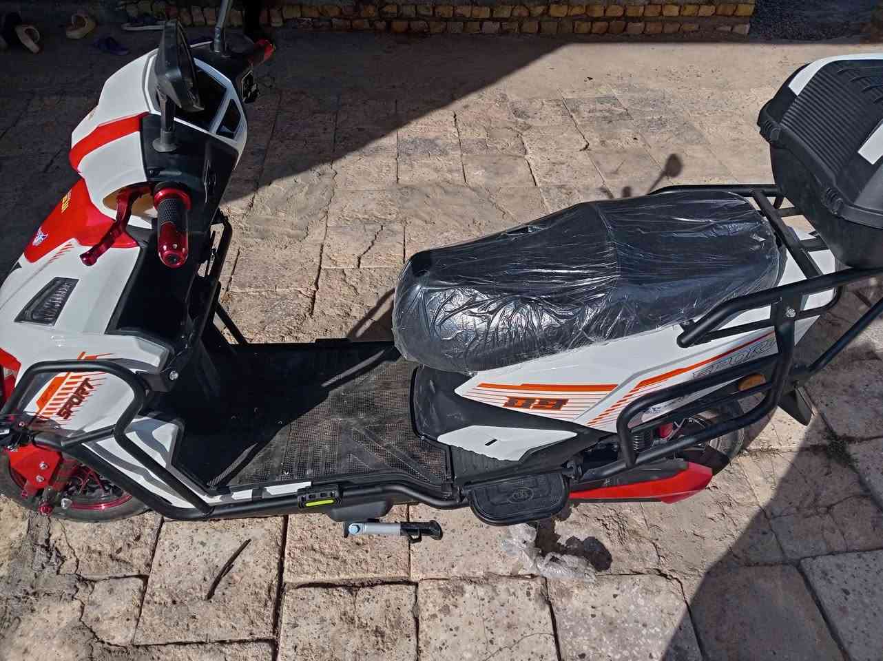 السلام عليكم ورحمة الله وبركاته
اخواني ماطور شحن للبيع نوعيه سكنس ٦ بطاريات نظام بك جديد سرعه ٩٩ حقيقي استخدام شخصي اي نقص مابيه رايده ٧٧٥ الف بي مجال مكاني جزيرة الخالدية للاتصال *********** أو
***********
