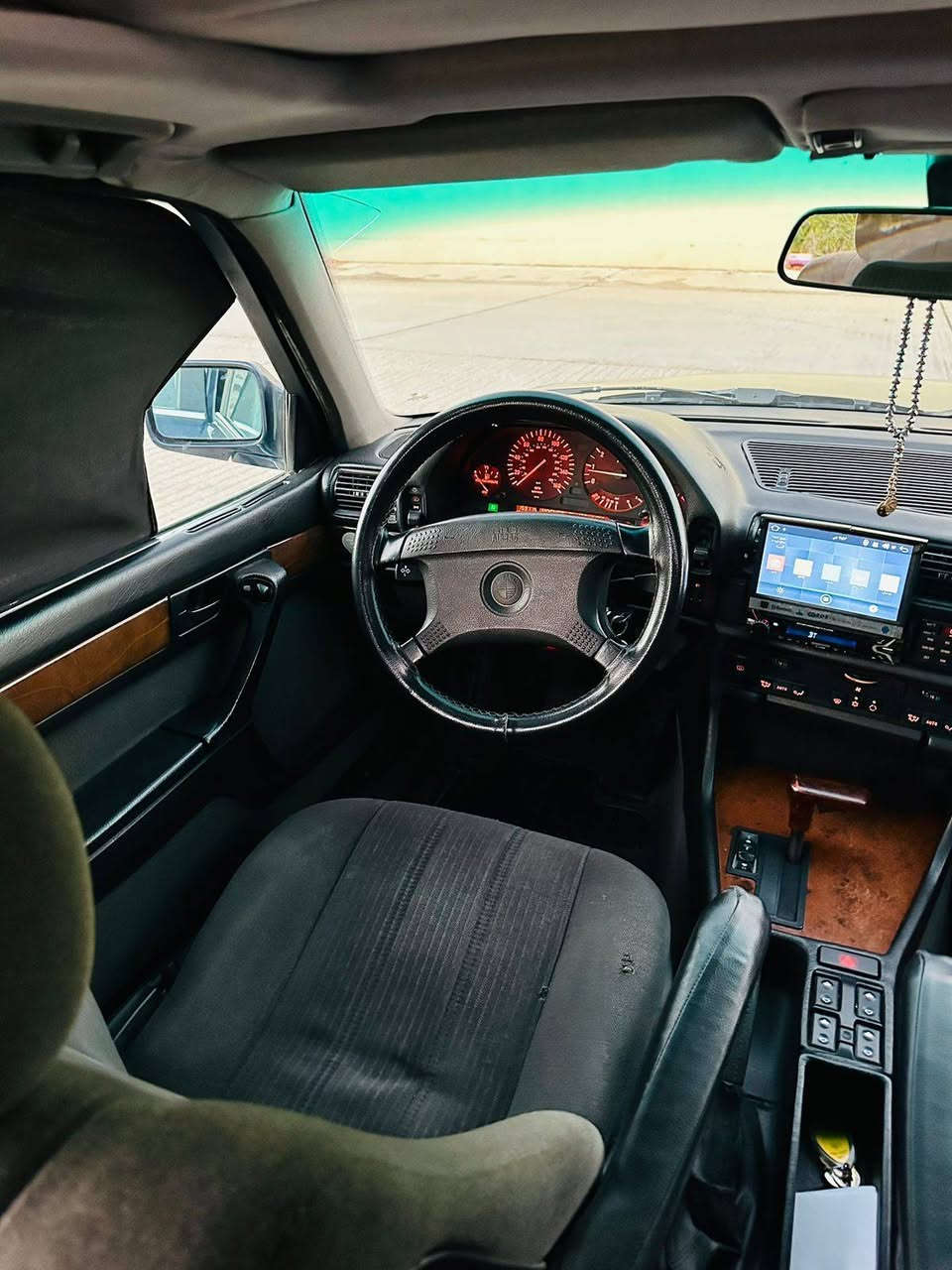 للبيع موديل 1991 سيارة نضيفة و جاهزة
كير مكينه تبريد شرط تخم تاير.. رقم بغداد انكليزي باسمي. مداور ثاني يوم 
ضررها فقط باب الصدر بي بارد فقط
السعر 60 وبيه مجال للشراي..
مكان السماوة اعتذر عن الأقساط


**إذا كنت صاحب هذا الإعلان وتريد حذفه لأي سبب، رجاءا أرسل رسالة إلى الدعم الفني**