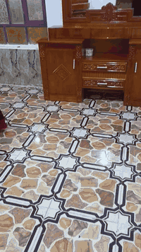 السلام عليكم توجد غرفه نوم طابقين الصنع عراقي غرفه ٥مل ) السمك جديده مستخدمه شهر واحد ام 7بيبان  مع تاج ميز متحرك مع جربايه الصليه غرفه جديده  مع زاويه  بدون دوشك كل هأذ بــ1600 الف بيه مجال قليل  يوجد توصيل مكان بصرة ابوصخير ***********
