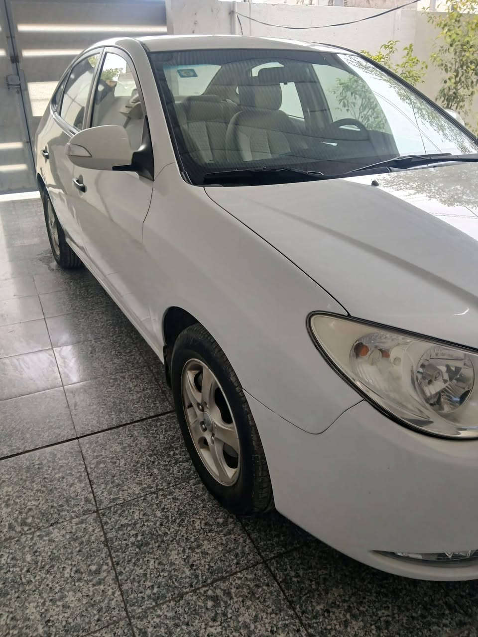 النترا ٢٠١١ مكينة ١٦٠٠ دكشن عالي  فتحه اشاره بالمري ٥ويل كب ماشيه ١٣١ رقم بغداد دولي بااسمي بيها جاملغ امامي صبغ اثر شخط فقط السياره الباقي كفاله جديده بمعنى الكلمه  السعر ١٣٣ وبيها مجال بسيط مكاني الاسكندريه***********
