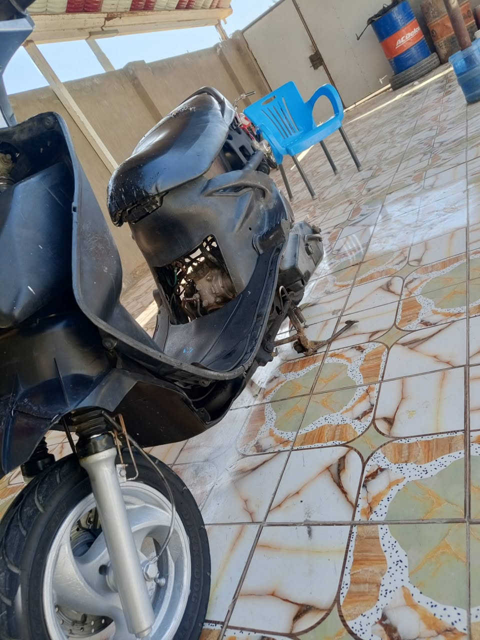 السلام عليكم
فراشة فحل دسك للبيع 
دراجه حاويه مكينه ما مفتوحة عل شرط 
شلعه معدلل نعومه 
كهربائيات كله شغال 
دراجه ما تنسمع الله شاهد 
كله ابلاد جيب مصلح وياك 
دبلات اشاير هورن كله شغال 
دراجه متعوب عليه 
مكان نجف ابو صخير 
الرقم *********** 
خاص ماعندي
