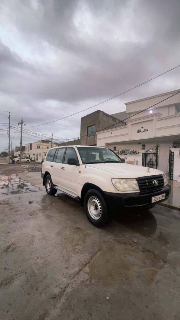 مۆنیکا فول عادی مۆدیل 2001 گێرومەکینەو دەبل اکسلی بەشەرد ساردو گەرمی بەشەرد سەنەوی نوێیە تا 2030 حیزام بۆیاخە بۆ جوانی بێ لێدران جوار تایەو ویلی نوێیە غازو بەنزین  یەک دینار مەسرەفی نیە نمونەیە لەجوانی سحری 115 وەرەقەو مجال *********** أربيل, العراق
