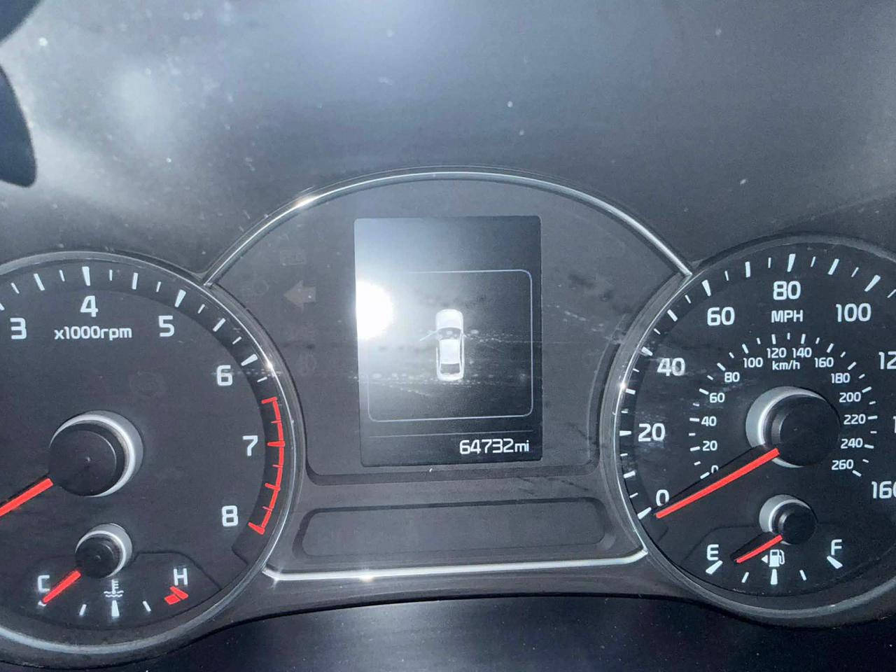 كيا فورتي
الموديل: 2018.
العداد : 64 الف ميل فقط ( جديدة نسبة للموديل )
الرقم : بغداد
المحرك: GDI) 2000) - أداء قوي واقتصادي جداً.
الحالة: التقرير مرفق بالصور .. البنيد و الداعمية  جديدة لان حسب حادث امريكا مسروقة و يوجد صبغ بالباب و الجاملغ شبرين فقط بسبب حادث بالعراق  بدون ايرباك و الايرباكات سليمة جميعها  
** المواصفات والكماليات:
المقاعد: كشنات جلد فاخرة اسود تبريد شاشه بيانو وقطعتين تبريد بصمه ابواب لدات ابواب .
نظام الراحة: تدفئة بالكشنات الأمامية.
التبريد: تبريد قطعتين (أمامي وخلفي)
التحكم: تحكم ستيرن جهتين كامل (فول)، مثبت سرعة (Cruise
(Control
.Android Auto و Apple Carplay الشاشة: شاشة أصلية كبيرة تدعم
الكاميرا: كاميرا خلفية مع خطوط مساعدة للركن.
الأنظمة الذكية: نظام النقاط العمياء (Blind Spot) بالمرايا الجانبية.
Drive Mode: Sport, Eco,) وضعيات قيادة 3 :انظمة القيادة
•(Normal
السلامة: رادار جانبي، مانع انزلاق، نظام ABS.
الإطارات: ويل كب قياس 16 و السبير موجود.
السيارة بحالة ممتازة، داخلية نظيفة جداً، وما تحتاج أي مصاريف إدامة.
العنوان: [بغداد ]

السعر: [السعر 110 ورقة ] (بيها مجال بسيط للشراي)
للتواصل: [***********]
ملاحظة للمصداقية:
بما إن السيارة وارد أمريكي حادثها بسيط الي يحب ادزله رقم الشاصي
