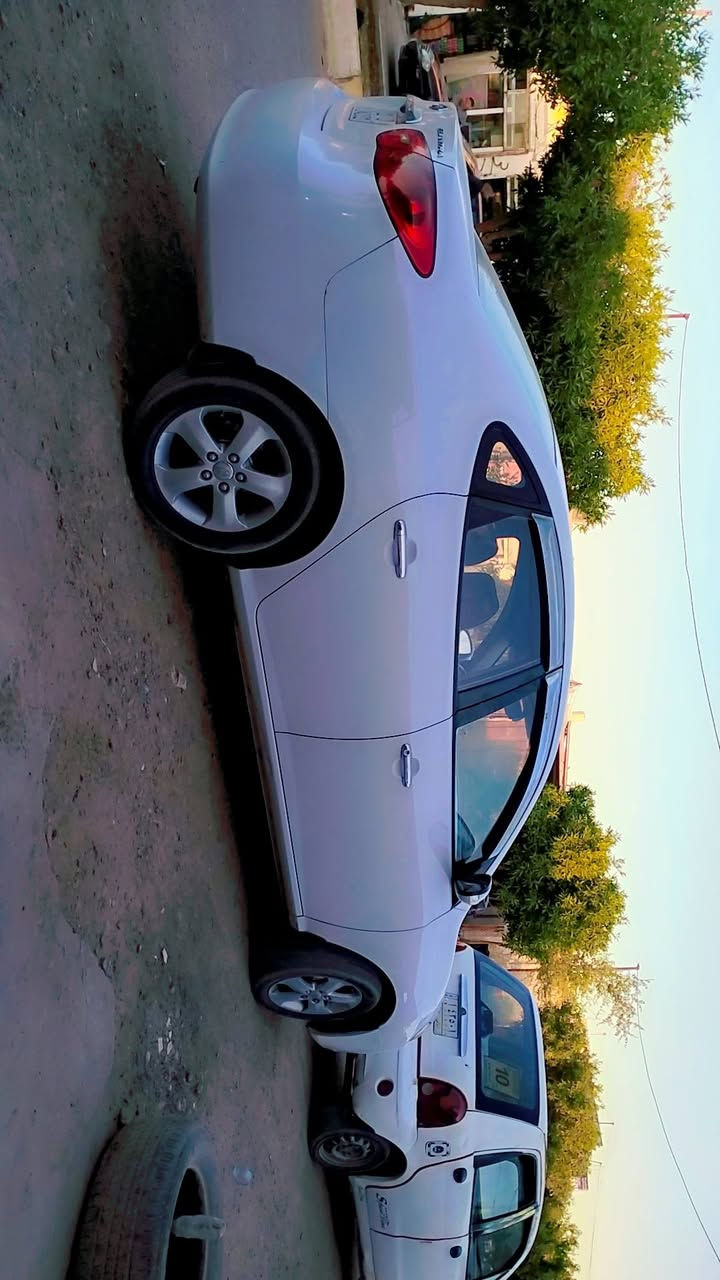 سلام عليكم
الانتره مقدس موديل 11 
السياره فتحه سقف تحكمات ستيرن كامره 
اربع دسكات اشاير ب مري صدر تخم تاير 
كير محرك كله مكفول بيها قبق الجنطه مبدل بلادي بدون صبغ بدون اي ضرر حجم المحرك 1600 
مكان ديالى دلي عباس اتصل ***********
