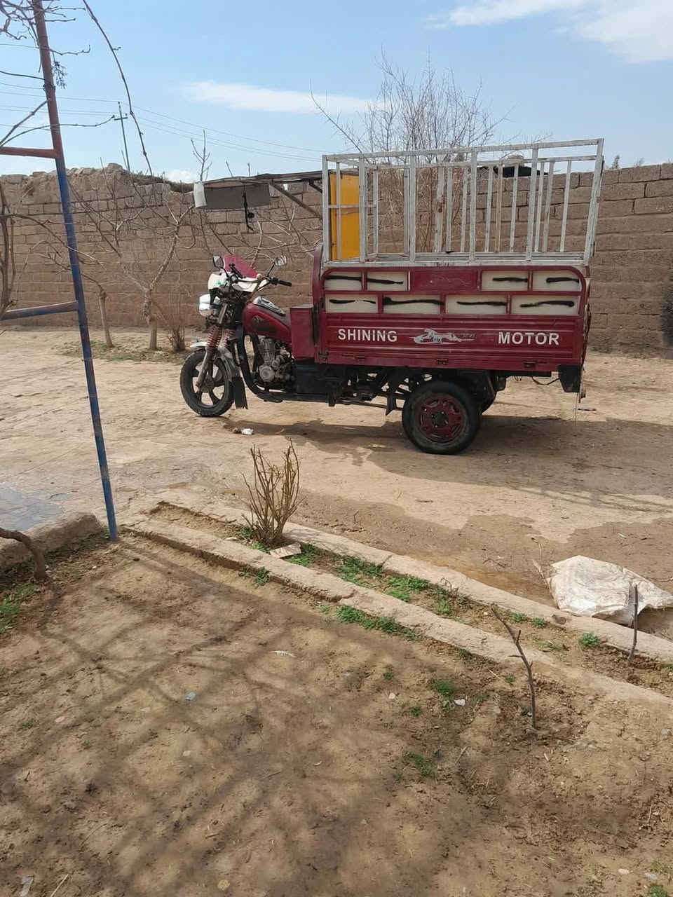 ستوته تاخذها شرط السعر850 وبيها مجال حق جيتك *********** مكلف بالنشر صاحب الستوته على الرقم مال الموبايل
