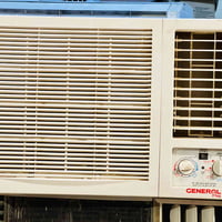 مكيف جنرال • ٢ طن • نضافه١٠٠٪
