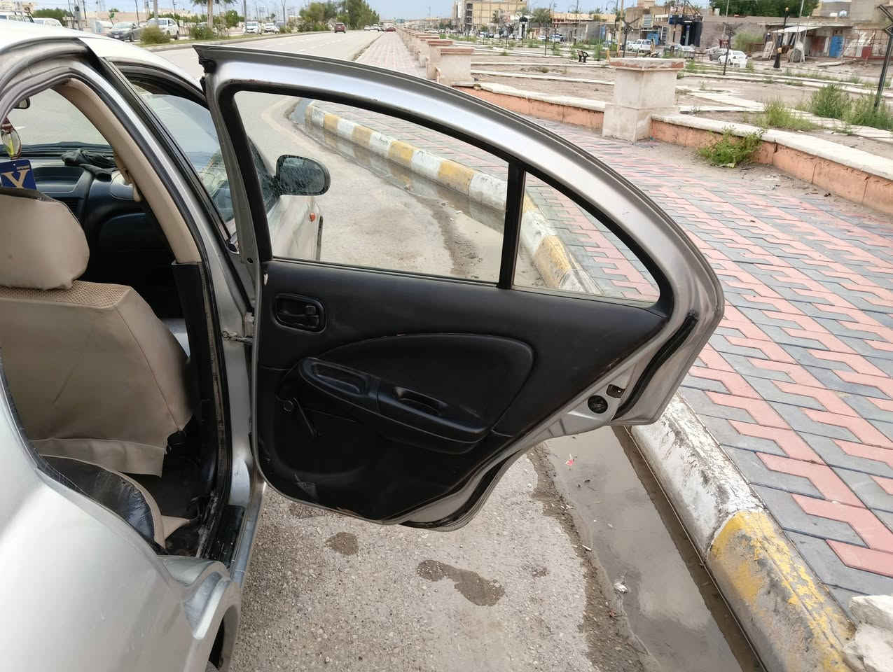 نيسان سني موديل 2005 للبيع تحويل ثاني يوم السونار مرفق بصور السعر70 وبيه مجال مكاني كوت للستفساراتصل ***********
