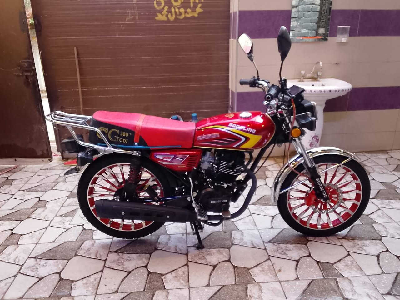 السلام عليكم ورحمه الله وبركاته دراجه ايراني موديل 2026 دراجه نضيفه جدا ومكينته كلش حلوه وناعمه دراجه سرعه ومعدل تخبل السعر 800 وبيه مجال الشراي يجي واتساب‏‪***********‬‏
