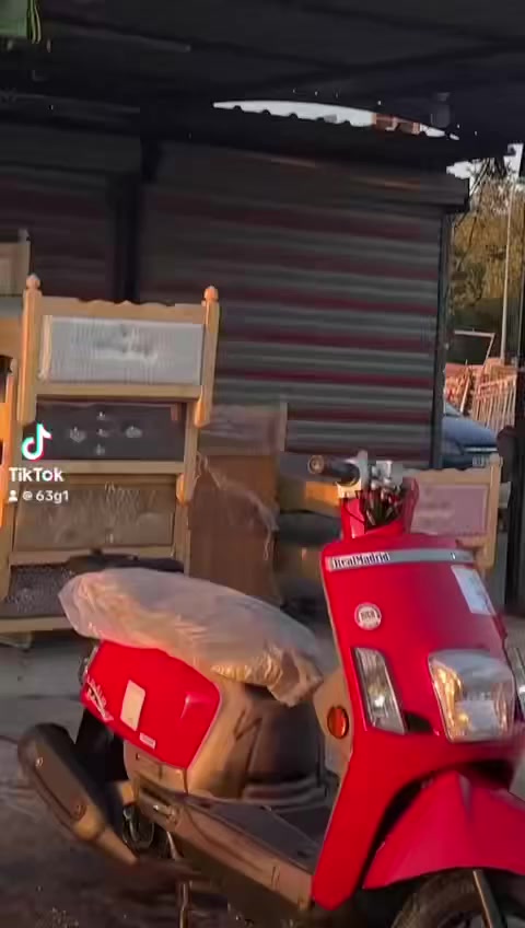 سلام عليكم بوليس مسطره كفاله عامه داخل جوزي مكينه بلاد برغي ممفتوح بيها كهربائيات كلها بلاد وشغاله 
مكاني بغداد محموديه 
للبيع او مراوس حسب قناعه
***********
