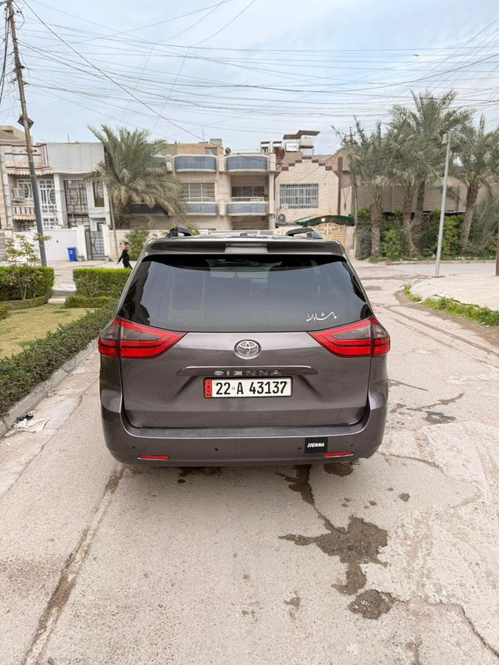 تويوتا سينا 2016
السياره جديده بيها بنيد وجاملغ فقط وبيه خط كربلاء
موبايل ***********
السعر 172 وبيه شي بسيط ماكو هيج سعر بسوك كله 
كراسي كهرباء 🔴 
فتحه 🔴 
بصمه🔴 
تدفئه كشنات 🔴
شاشه 
كامره
حساسات 
وبعد بيها هواي موصفات 
السياره عليها منضومه غاز جديده 🔴🔴
ورقمها خط 🔴🔴🔴 
مكانها بغداد
