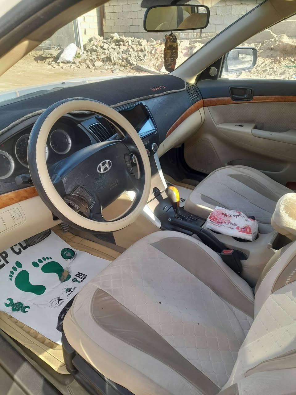 سلام عليكم سوناته موديل ٢٠٠٩وارد خليجي ضربه جاملغ خلفي فول مواصفات فتحه قماره شاشه تحكم ستيرن حساسات كامره خمسه ويل كب مكان نجف رقم ميسان بسمي رقم هاتف ***********
