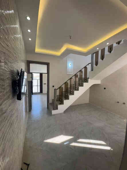 السلام عليكم
بيت للبيع مساحة ٧٥ متر واجهة ٤.٧٠ نزال ١٦ مجمع السلطان الأول يتكون من طابقين ٣ غرف نوم استقبال مطبخ وصحيات ٢ وبيتونه شغل درجة أولى السعر ١١٤ مليون تنازل شركة القلعة البيضاء
للإستفسار *********** يوجد واتساب
