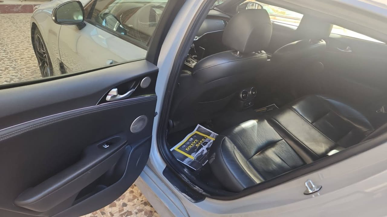 السلام عليكم
مكاني بغداد
***********
للبيع  او مراوس حسب القناعه 
كيا ستنكر    
وارد امريكي 
موديل 2022
مكينتها 2.5 تيربو
الحادث جاملغ وبنيد
اللون سمنتي 
المواصفات الباقيه :
1-بانوراما
2-نظام داتا شو
3-بصمه
4-كامره
5-شاحن لاسلكي
6-سستم صوت 15 سماعه
7-تدفئة كشنات 
8-كشنات جلد حضن رياضي
9-كشنات كهرباء وميموري
10- 5وضعيات قيادة
12-حساسات خلفي
13-نقطة عمياء
14-اوتو هولد
15-انارة دشبول 7 الوان
16-توقف ذاتي
17-سايد بريك بصمه
18-رادار امامي وخلفي وجانبي
19-نظام كروز كونترول
20-تحديد مسار على خطوط الشارع
21-لايت زينون ولد نهاري
22-بريك بريمبو 6بستم
23-شاشه حجم كبير
24-ستيرن كهرباء وتحكم كامل
26-مري شفط 
27-دوخل جلد اسود
28-ستيراً رياضي D 
29لايتات زنون دبل عدسه 
30-اشاره خلية نحل 
‏31 -LED نهاري 
33- كير طياره 
34وضعيات الستيراً كهرباء 
35-لون مميز 
36-نيكلات برونزي 
38 صندوك شفط
39 نظام eco/sport/smart/custum/comfort
40-نظام اوتو ستوب عند الاجتياز او الرجوع الى الخلف 
41-سستم سماعات Harman
وباقي المواصفات المعروفه 
سعرها ب،168
