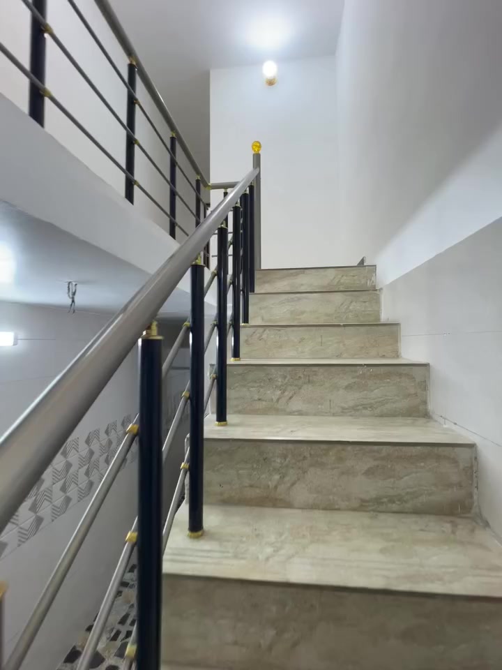 السلام عليكم
بيت للبيع المساحة 60 متر
3*20
الشعب مقابيل مصور الكنز بيت تسليم مفتاح
السعر 160 مكان مميز
***********
يرهم مراوس بيت قديم 100 اكثر عادي
