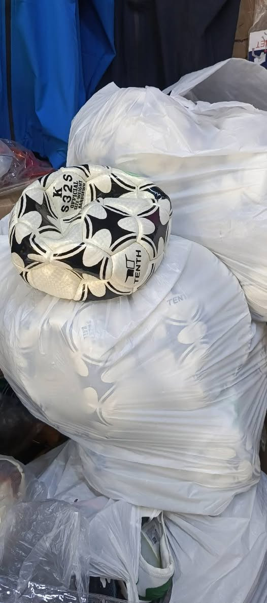 الكره الافضل والأقوى في الساحات حاليا 

يمي تكون الأنسب 
مستعدون لتجهيز الفرق الرياضيه والملاعب بأنسب الاسعار 🔥 

متوفر خدمة توصيل 

*********** واتس اب
