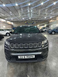 جيب كومباس موديل 2024  ماشيه 16الف حادث جاملغ وبنيد  07715724337