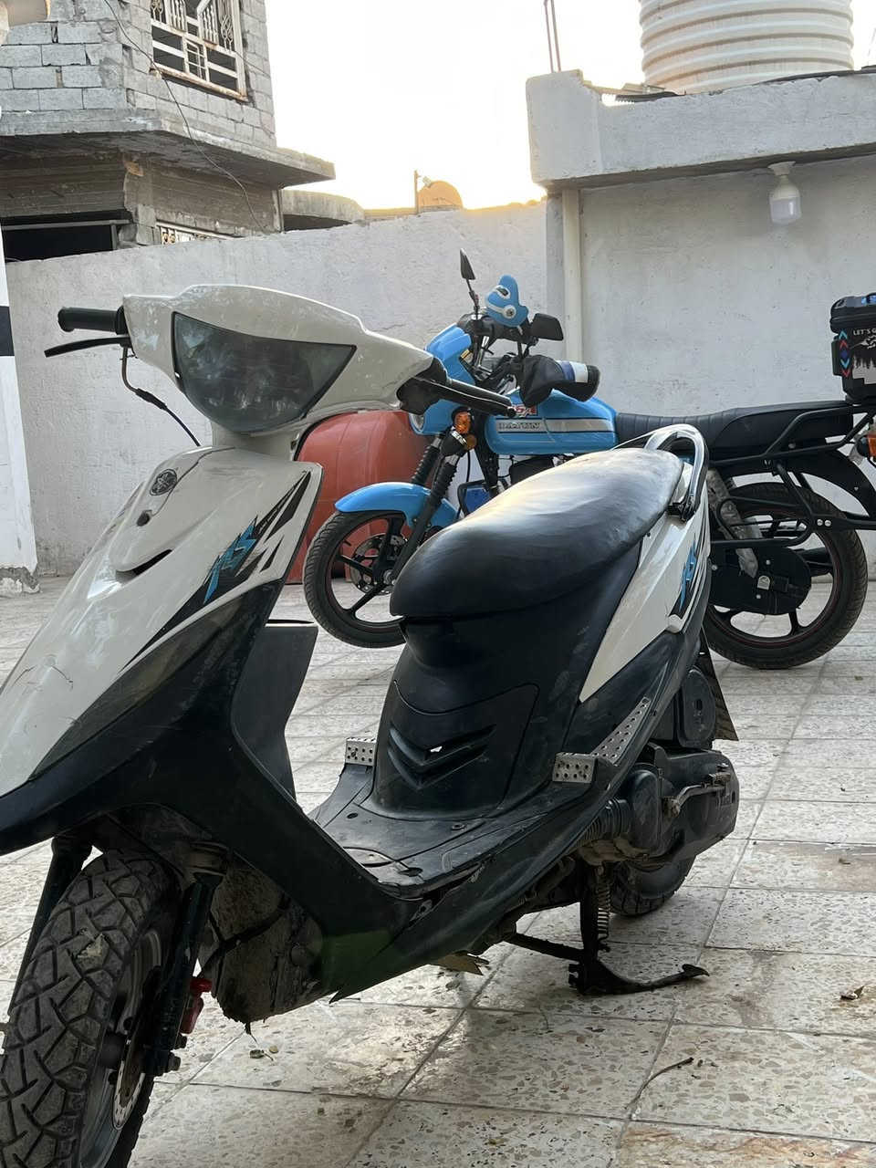 السلام عليكم  اخوتي دراجه ماكس عدله للبيع دراجه خير من الله نضيفه  مكاني بغداد مكينه مفتوحه  بس تبديل ولف فقط السعر 350 قفل رقم ***********
