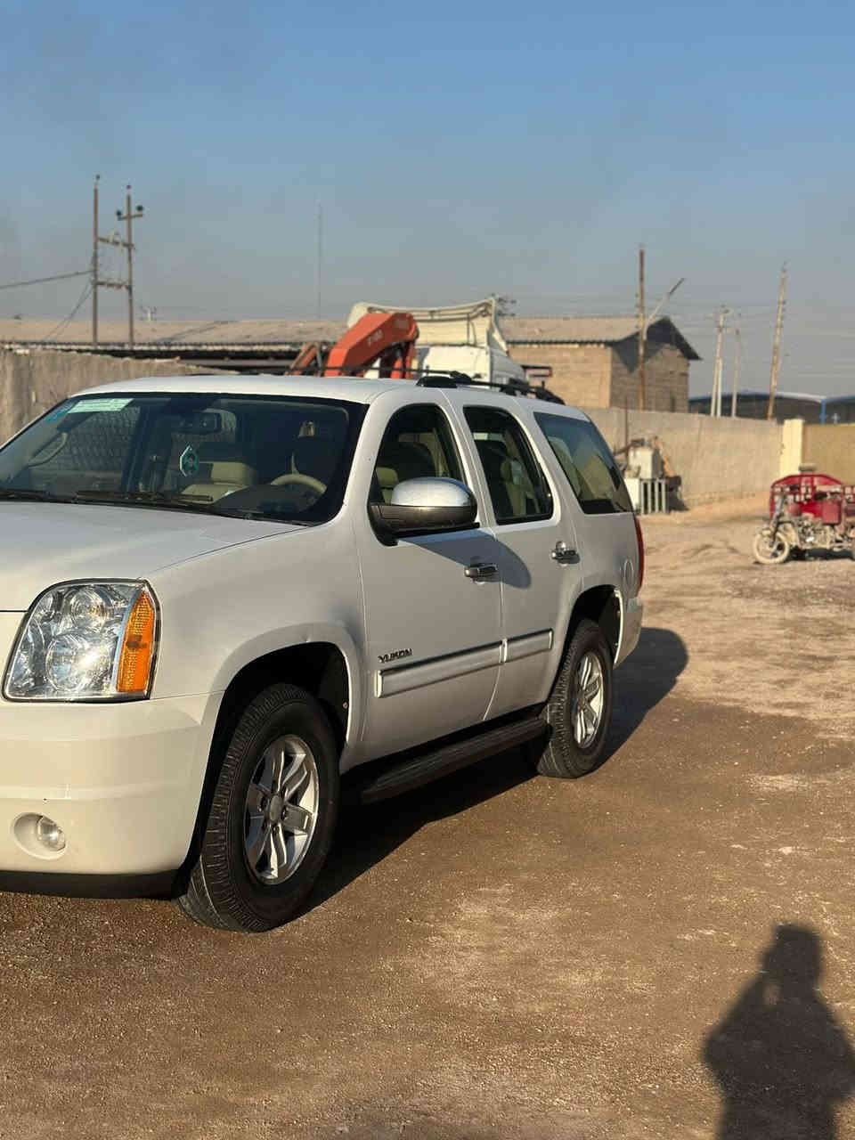 سلام عليكم سياره يوكن سياره موديل 2011 سياره خليجيه سياره كفاله عامه سياره حلوه وخير من الله حداديه ومكينه وكير جدد سياره بسمي العنوان البصره الزبير الرقم *********** تفاصيل على الرقم السعر 210 وبيها مجال
