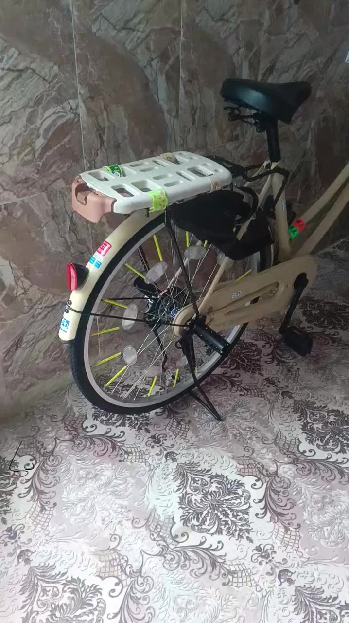 سلام عليكم
باسكل للبيع نضافه 95%
لون صحراوي 
دسك صفاره 
مديل 22
حجم 26
سعر خاص  
ملاحضه الباسكل صارله سبوعين منزله من كرار ابو النقش


**إذا كنت صاحب هذا الإعلان وتريد حذفه لأي سبب، رجاءا أرسل رسالة إلى الدعم الفني**