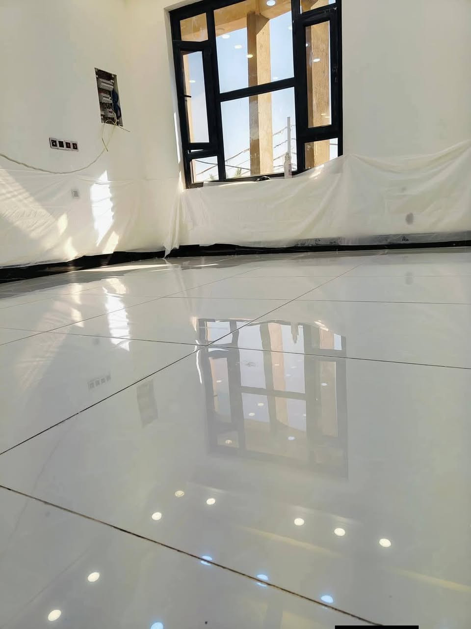 جلي موقعي كاشيتك تعبانة بعدهة اتصل 📲 علا الارقام /*********** ابوسيف 
جلي نتظيف وتلميع عمل كامل و ابسعار مناسبة 💵  كلي كاشي مرمر كرانيت جميع الارظيات
