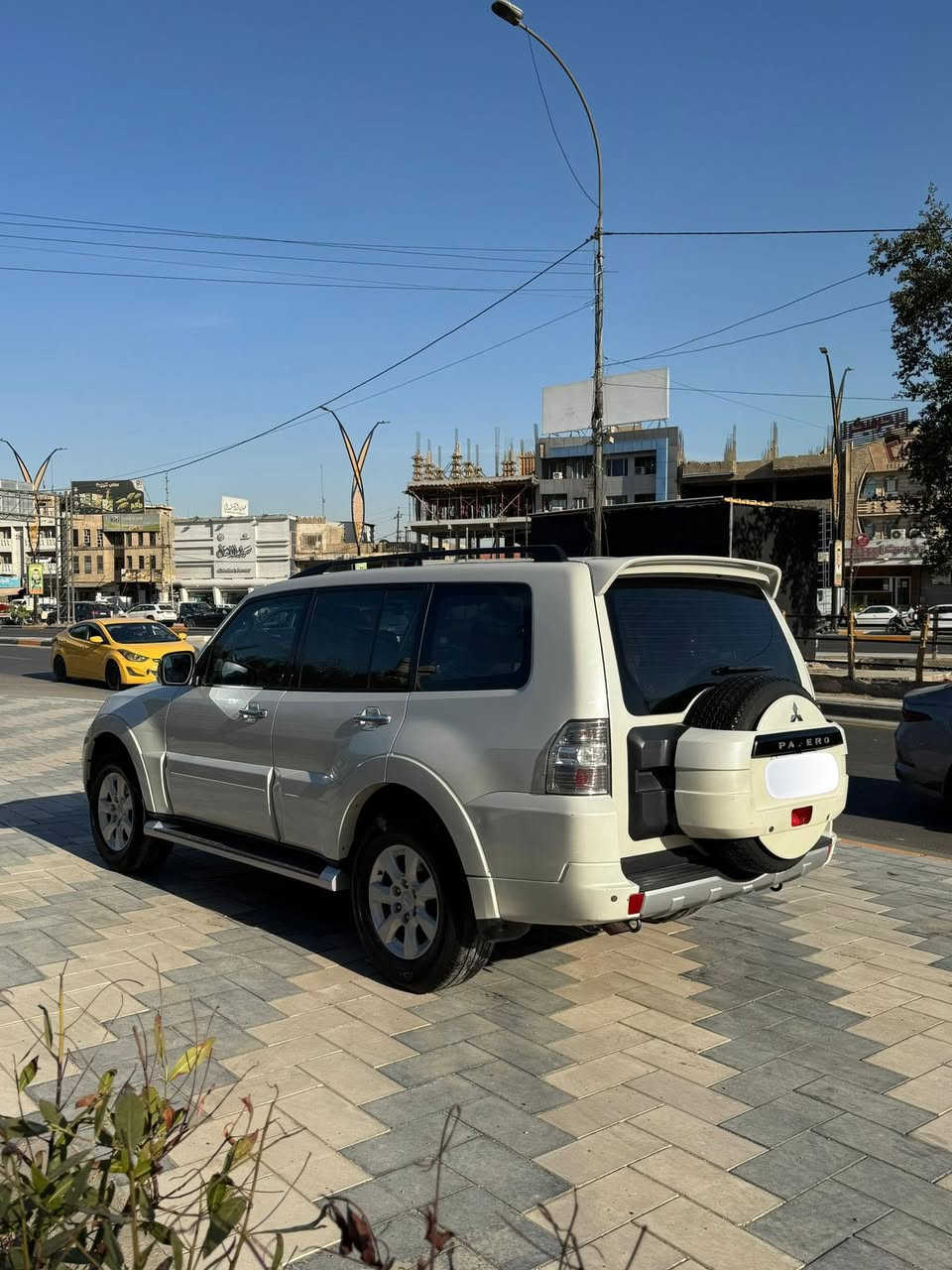 للبيع
باجيرو حبتور 2010 رقم بغداد تحويل مباشر 
ماشيه 89 الف كيلو متر

بدوه صبغ الكشر مكفول من الصبغ 

فقط بارد بالجاملغ اليسار الامامي جهة السايق 
مواصفات الحبتور معروفه دمام بالصندوك 
فتحة سلايد
تحكمات ستيرن 
كشنات كهرباء وجلد 
تبريد 3 قطع 

مكينة 3500 بلاد ممفتوحه ابد 
كير بلاد ممفتوح ابد
صدر جديد تخم تاير نضيف جداً 
كلشي بيها شغال من كهربائيات الى ميكانيكيات جاهز 100‎%‎ 
السعر 154 وبيها مجال
تواصل:***********
